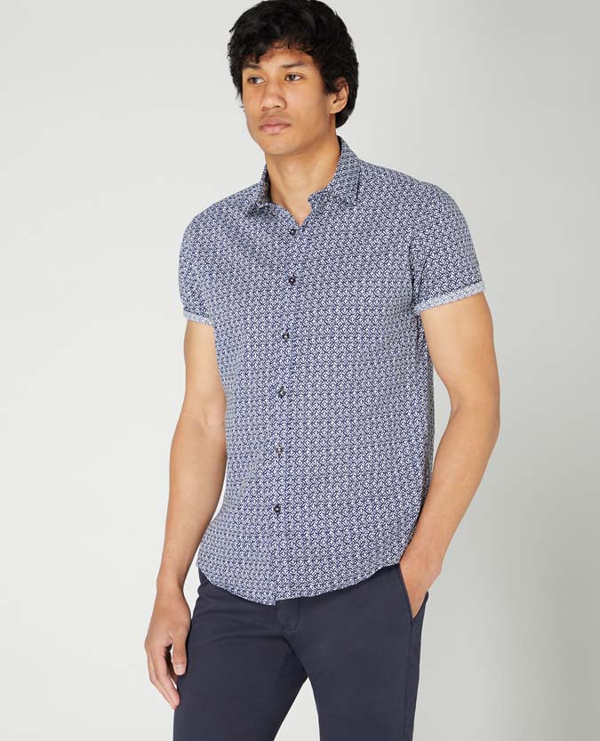 Tapered Fit Cotton-Linen Blend Short Sleeve Shirt