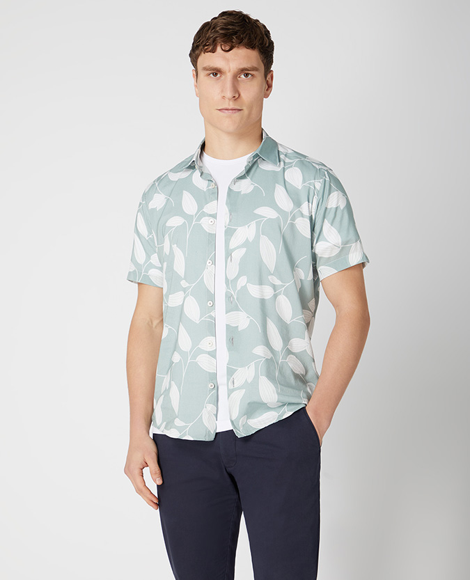Tapered Fit Print Cotton-Blend Short Sleeve Shirt