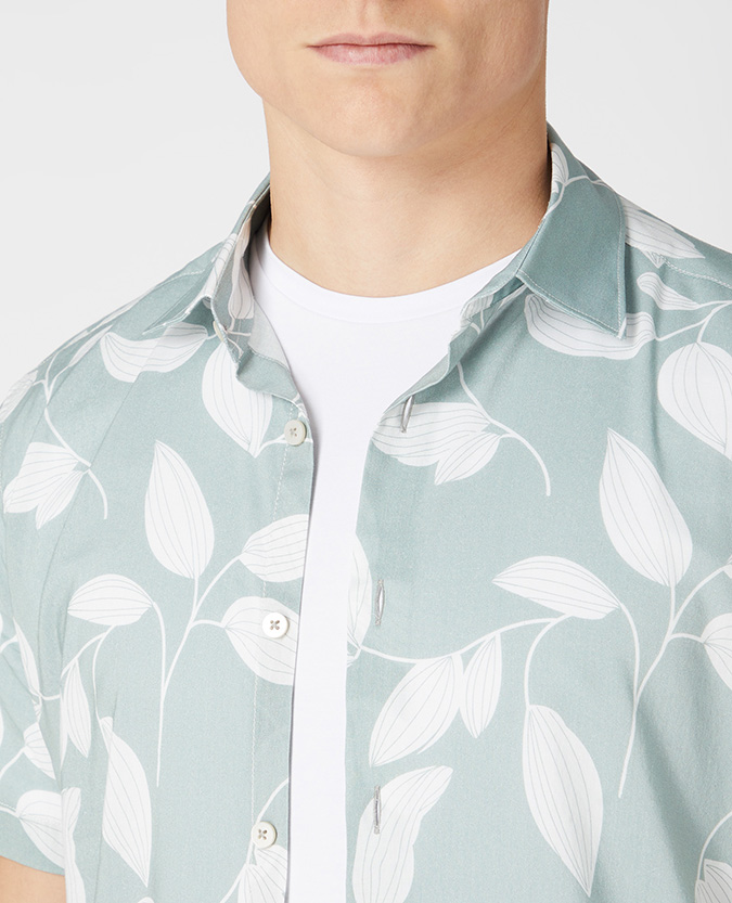 Tapered Fit Print Cotton-Blend Short Sleeve Shirt