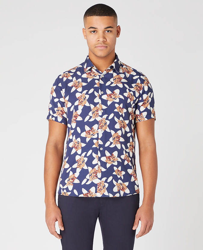 Tapered Fit Cotton Print Short Sleeve Shirt