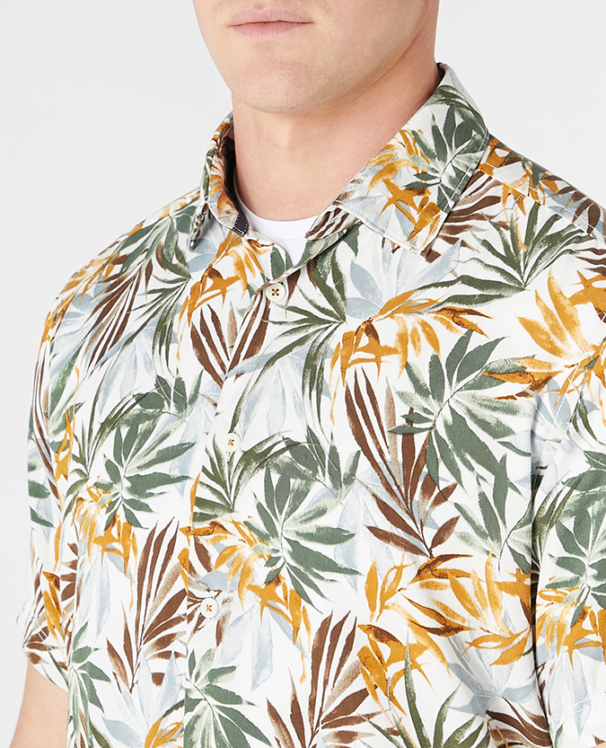 Tapered Fit Print Short Sleeve Shirt