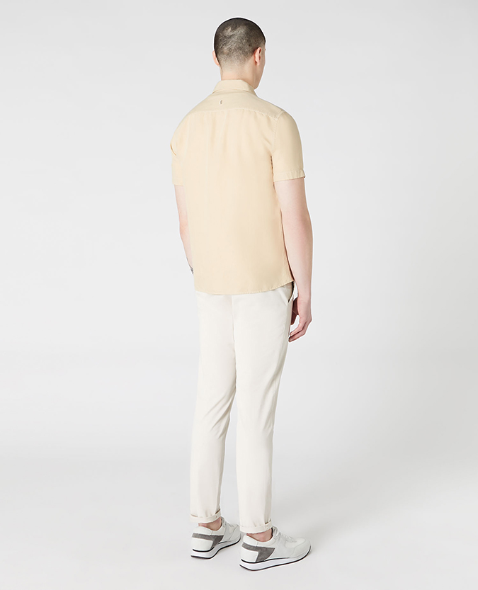 Tapered Fit Linen-Blend Short Sleeve Shirt