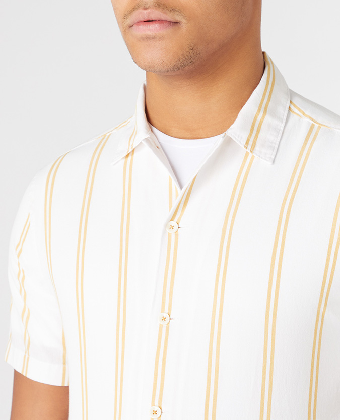 Tapered Fit Cotton Short Sleeve Shirt