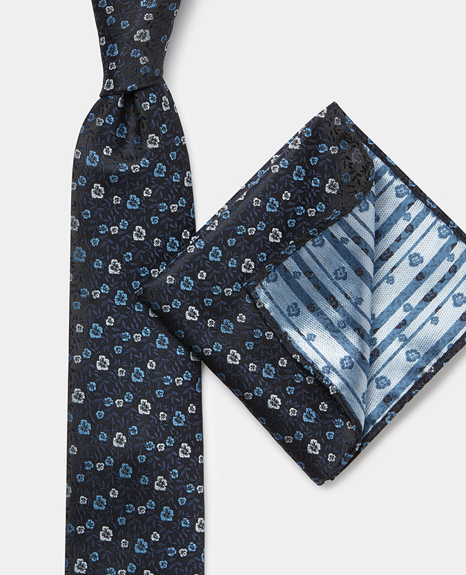 Floral tie