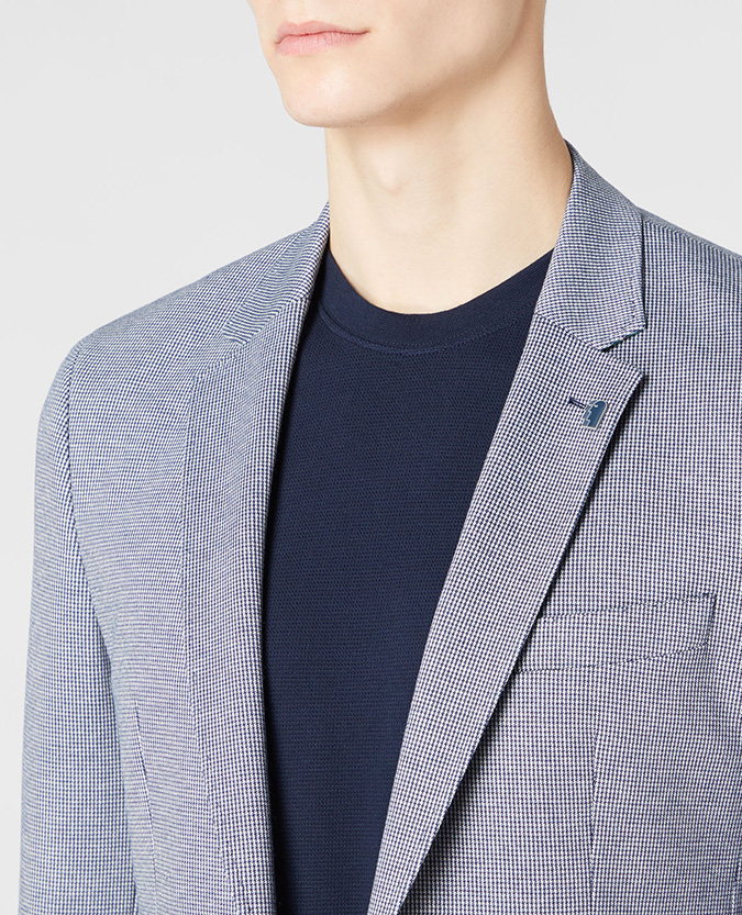 Tapered-Fit Stretch Jacket