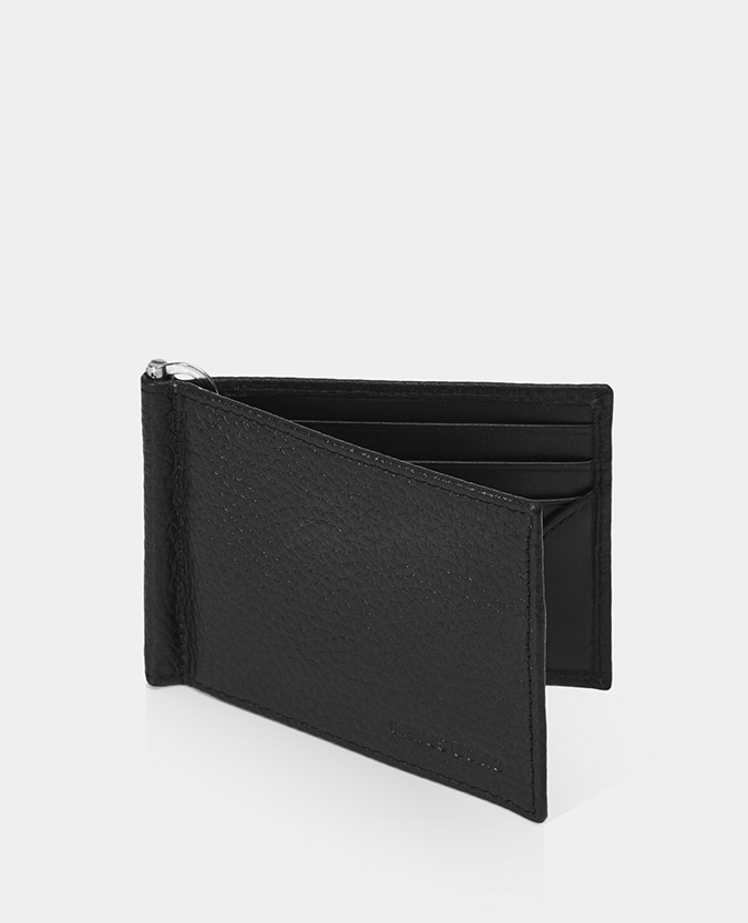 Leather Bi-Fold Wallet With Moneyclip